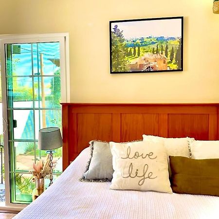 Sweet Tuscan Dreams-Private Entrance & Bathroom With Patio Los Angeles Exterior photo