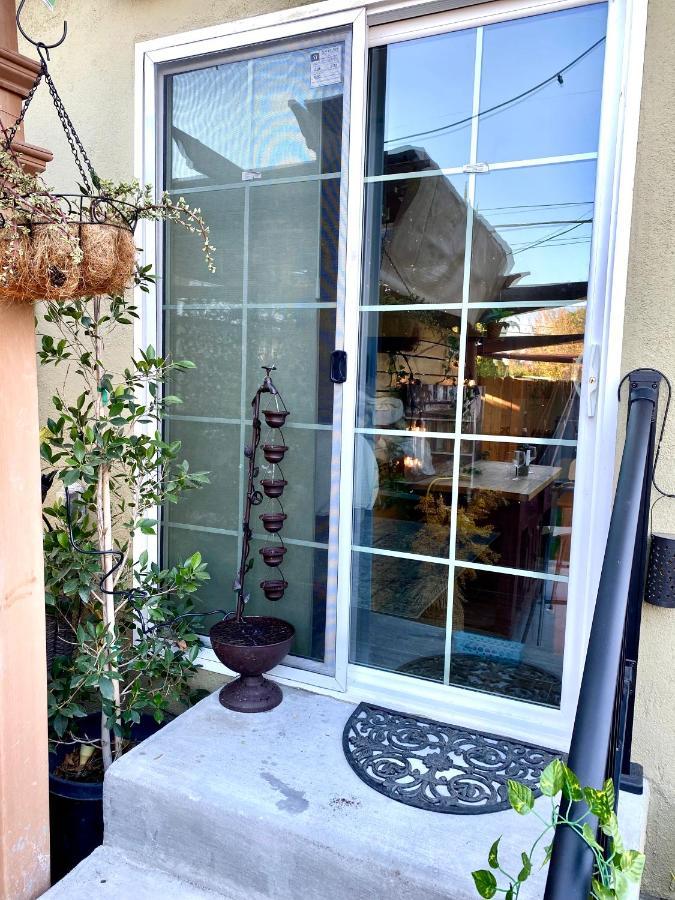 Sweet Tuscan Dreams-Private Entrance & Bathroom With Patio Los Angeles Exterior photo